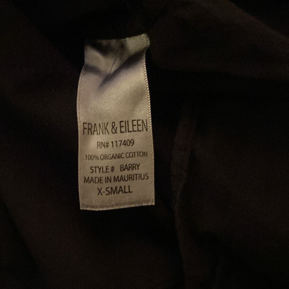 Frank & Eileen Barry Black Button Down sz XS - Picture 5 of 6